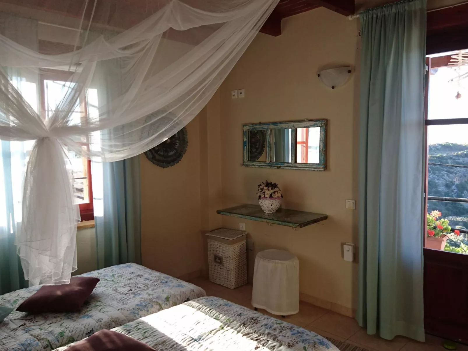 In Pefki mit Terrasse und Grill-Binnen