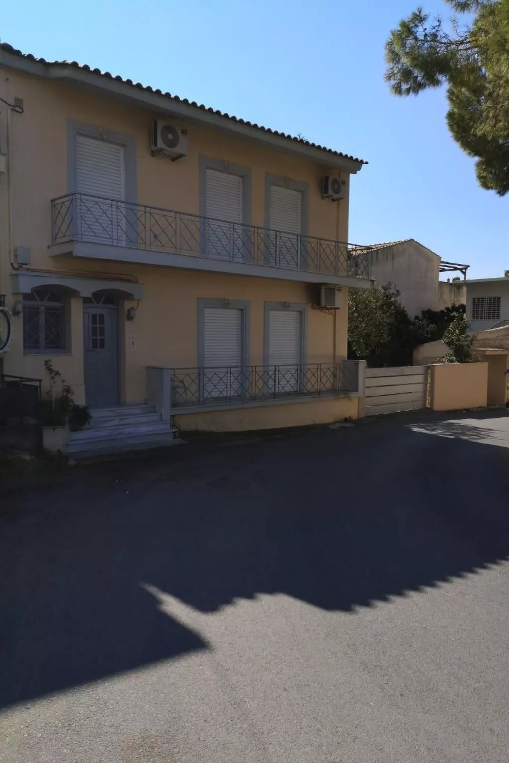 Mit Blick auf das Wasser-Buiten