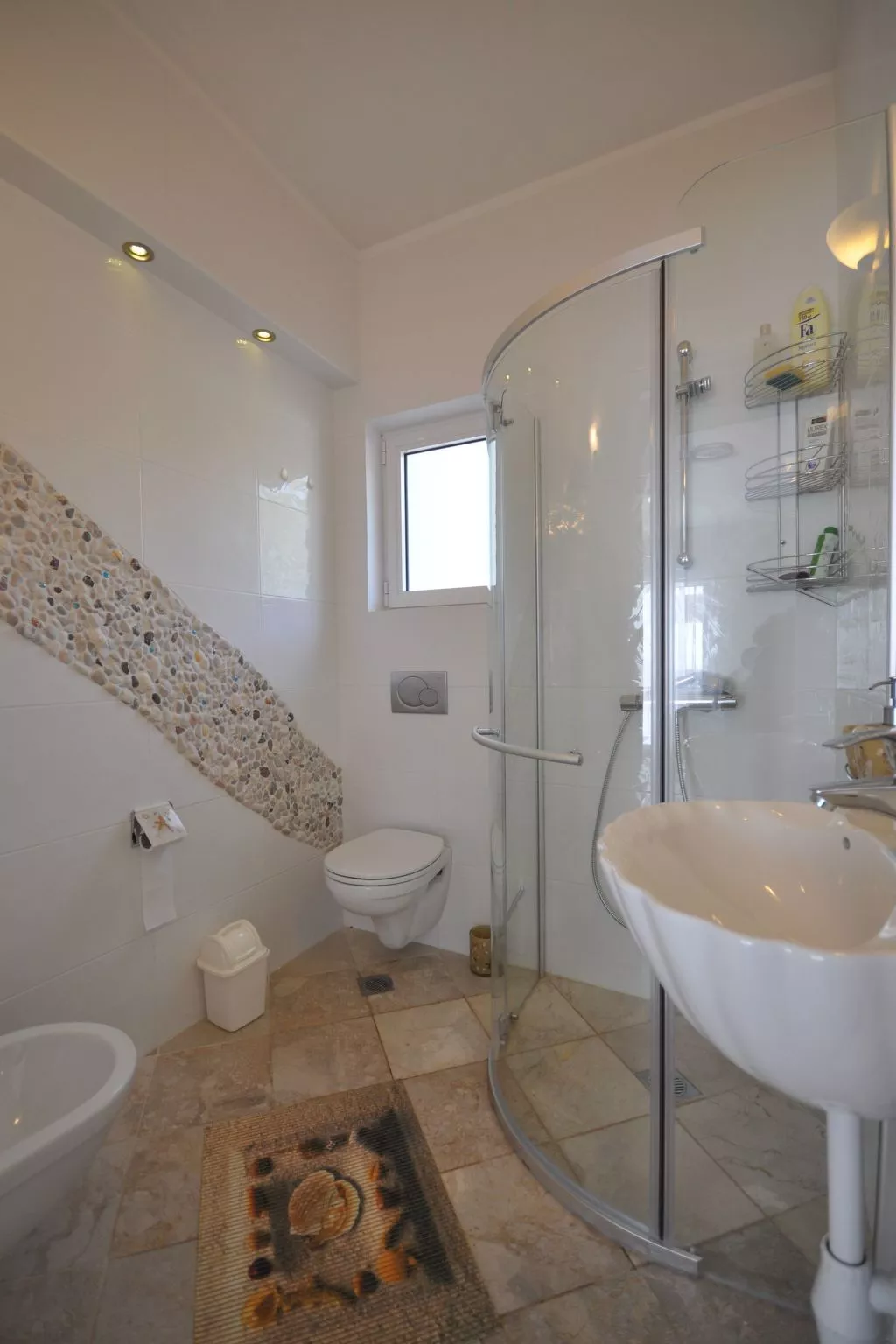 Anwesen "Villa Livadia" mit Infinity-Pool-Binnen