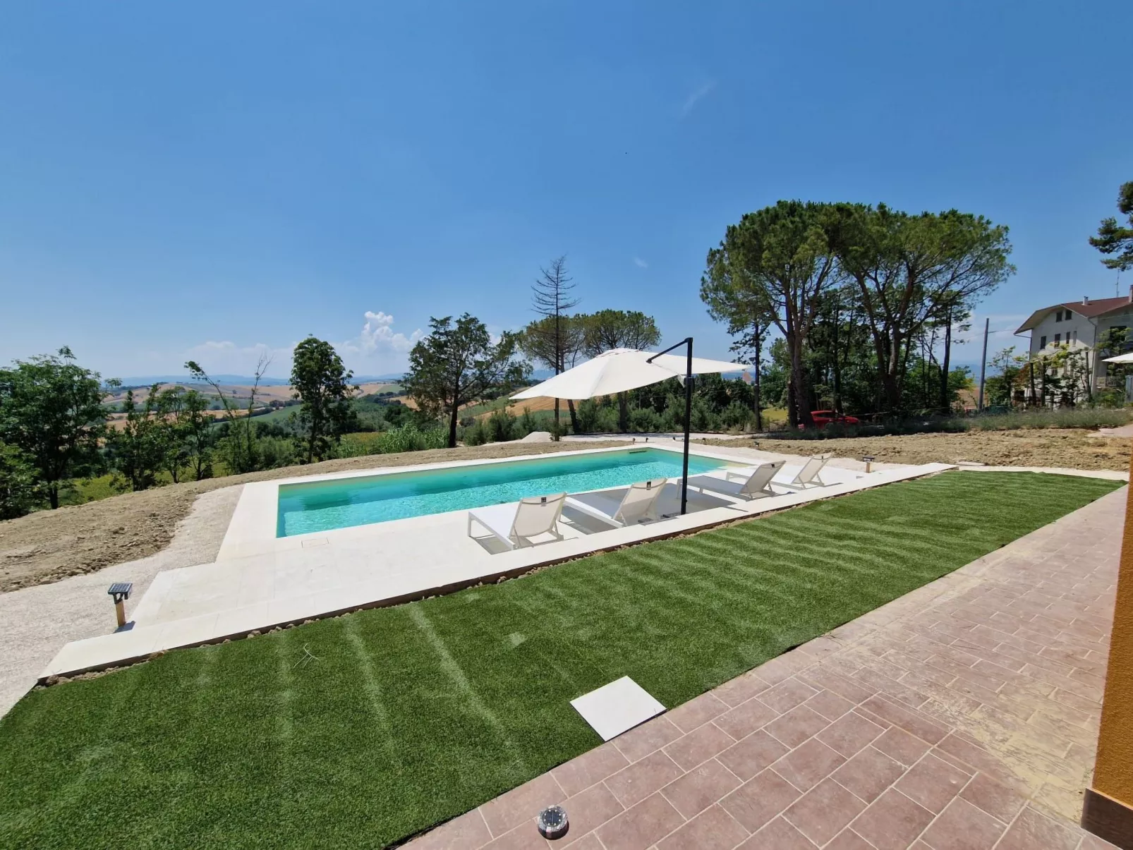 Neue Wohnung mit 2 Zimmern, Veranda und Pool