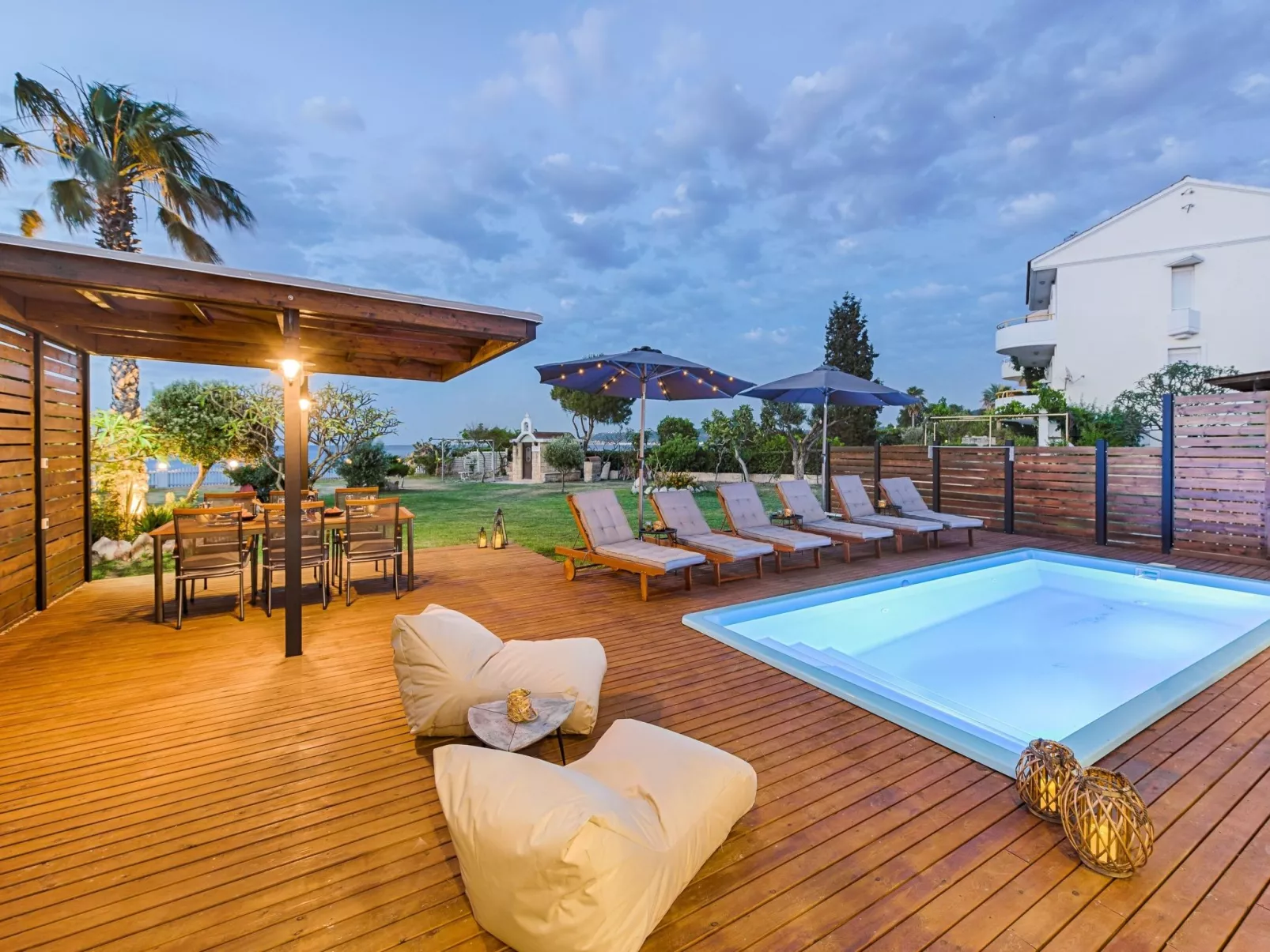 Nastazia Luxury Beach House-Image-tags.info