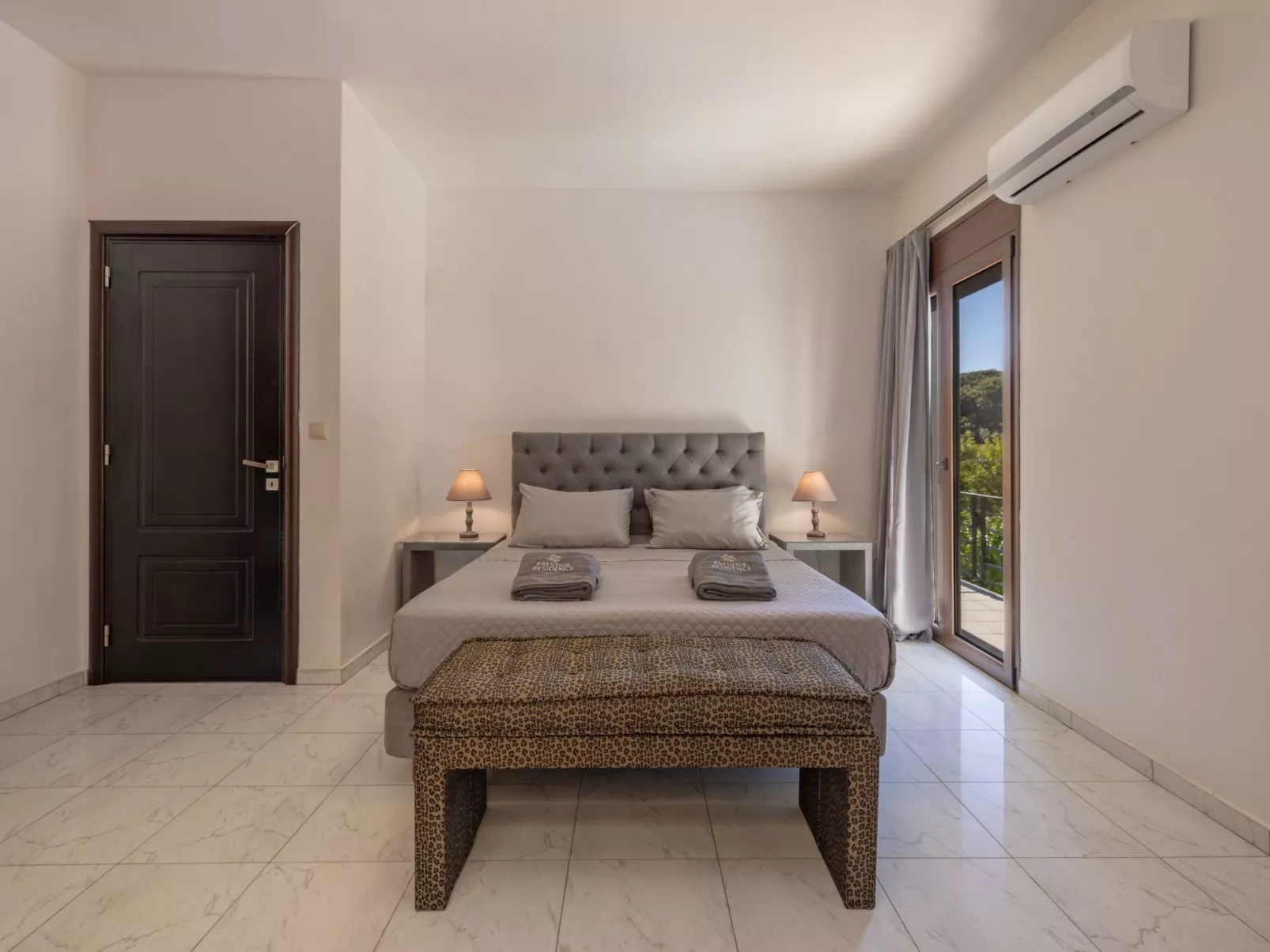 Mit Privatpool für 20 Personen in Ialysos, Dodekanes-Binnen