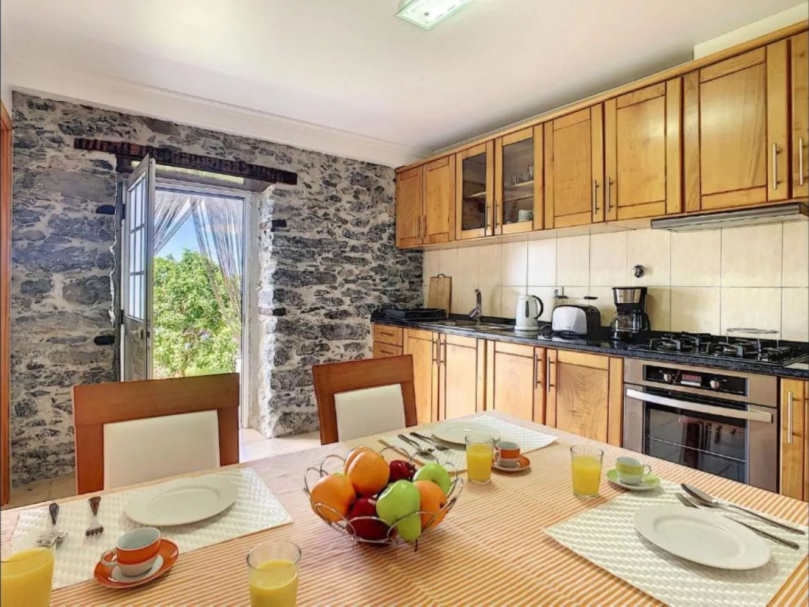 Villa "Casa Laranja" mit Bergblick-Image-tags.info