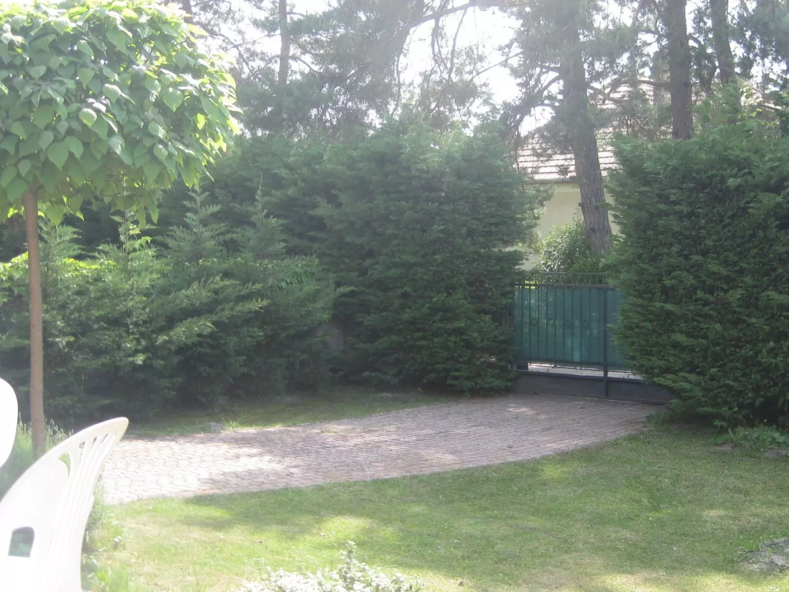 Mit gemeinschaftlichem Pool