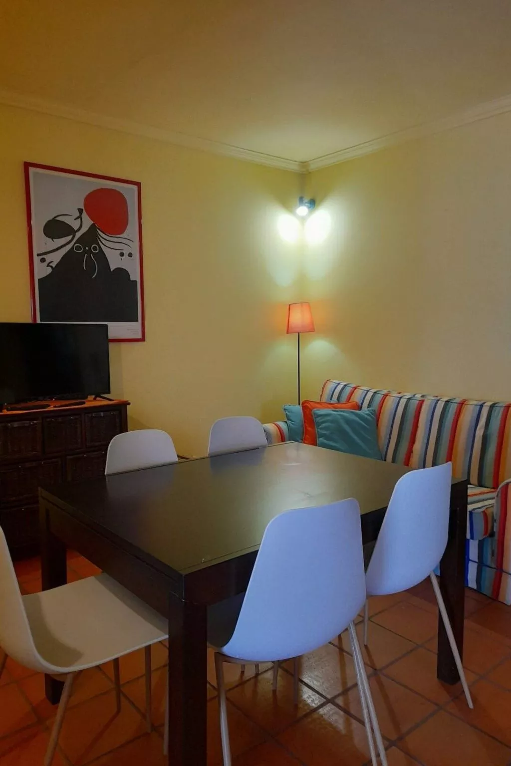 Zärtliche Momente in dieser gemütlichen Wohnung-Binnen