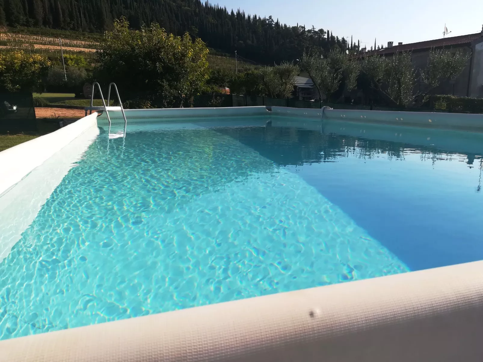 Anwesen mit Garten, Grill und Terrasse-Buiten