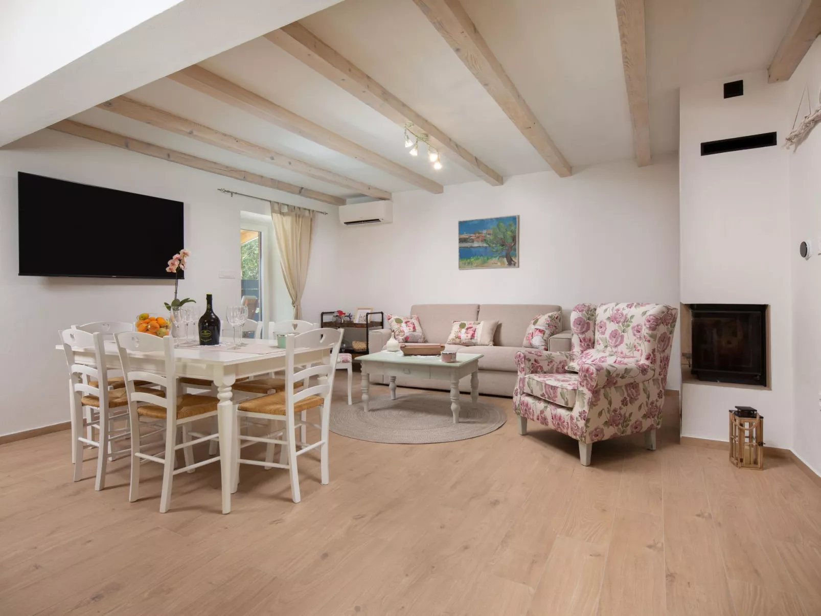 Casa di Nika - charmante Steinvilla mit beheiztem Pool