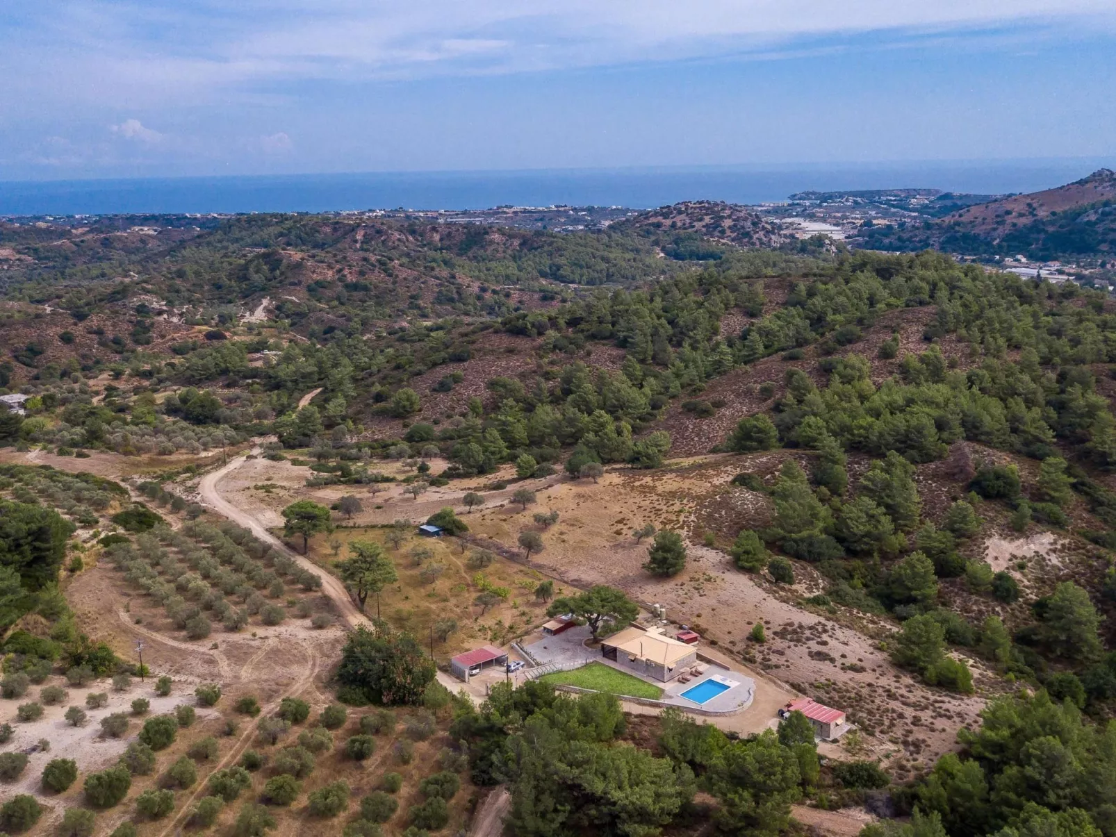 Schöne Steinvilla im Wald-Image-tags.info