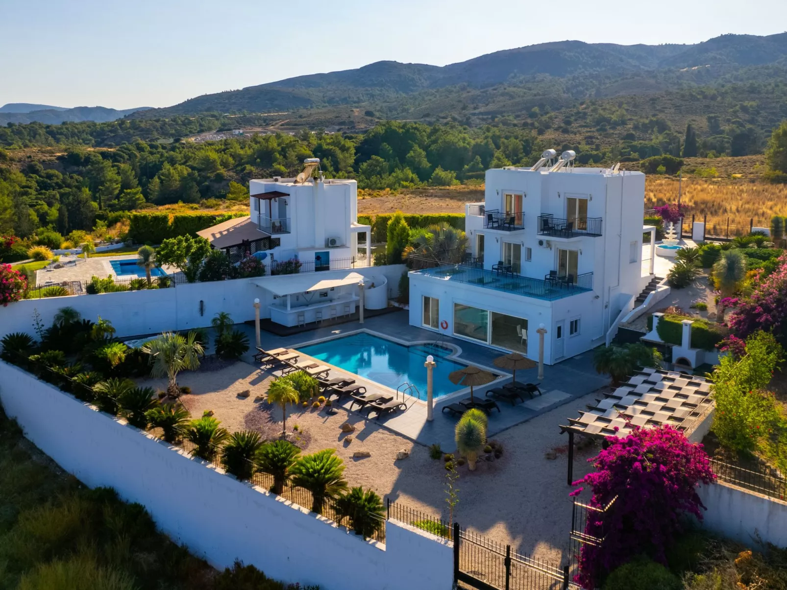 Charmante Diamond Villa in der Nähe von Gennadi Strand-Buiten
