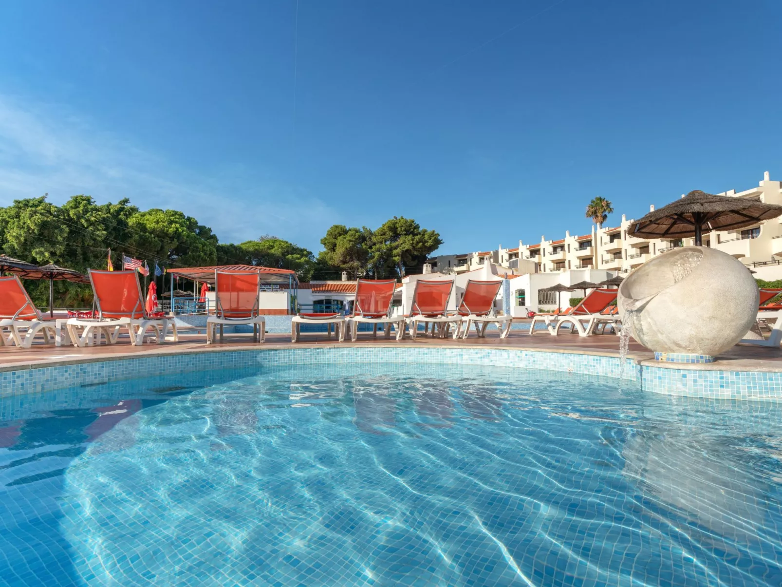 Studio-Apartment "Jardim" mit Gemeinschaftspool-Buiten