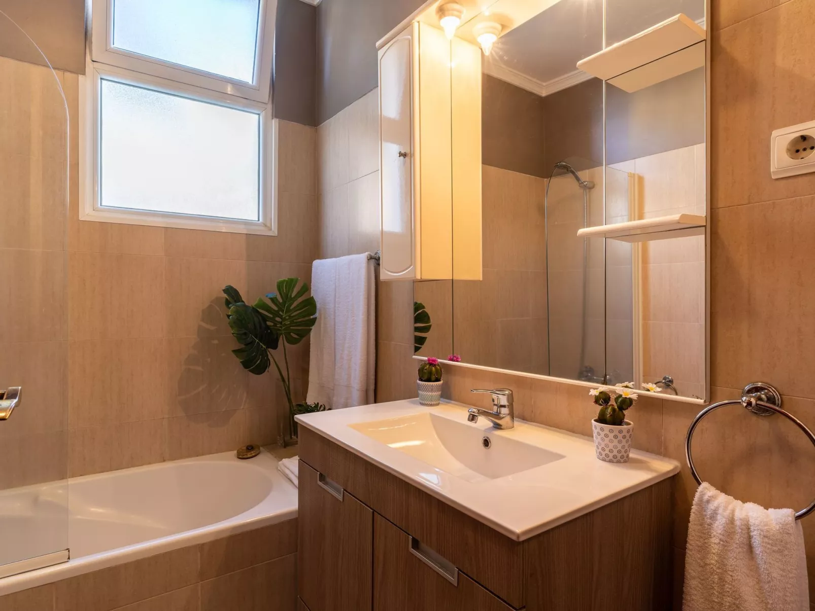 "Barcelos" mit Balkon-Binnen