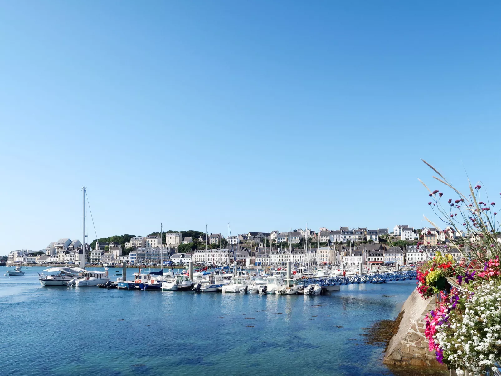 Tolles Ferienhaus in Esquibien mit Großem Garten-Omgeving