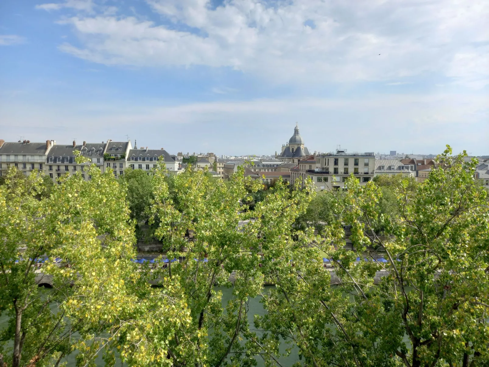 Schöner romantischer Blick auf die Seine