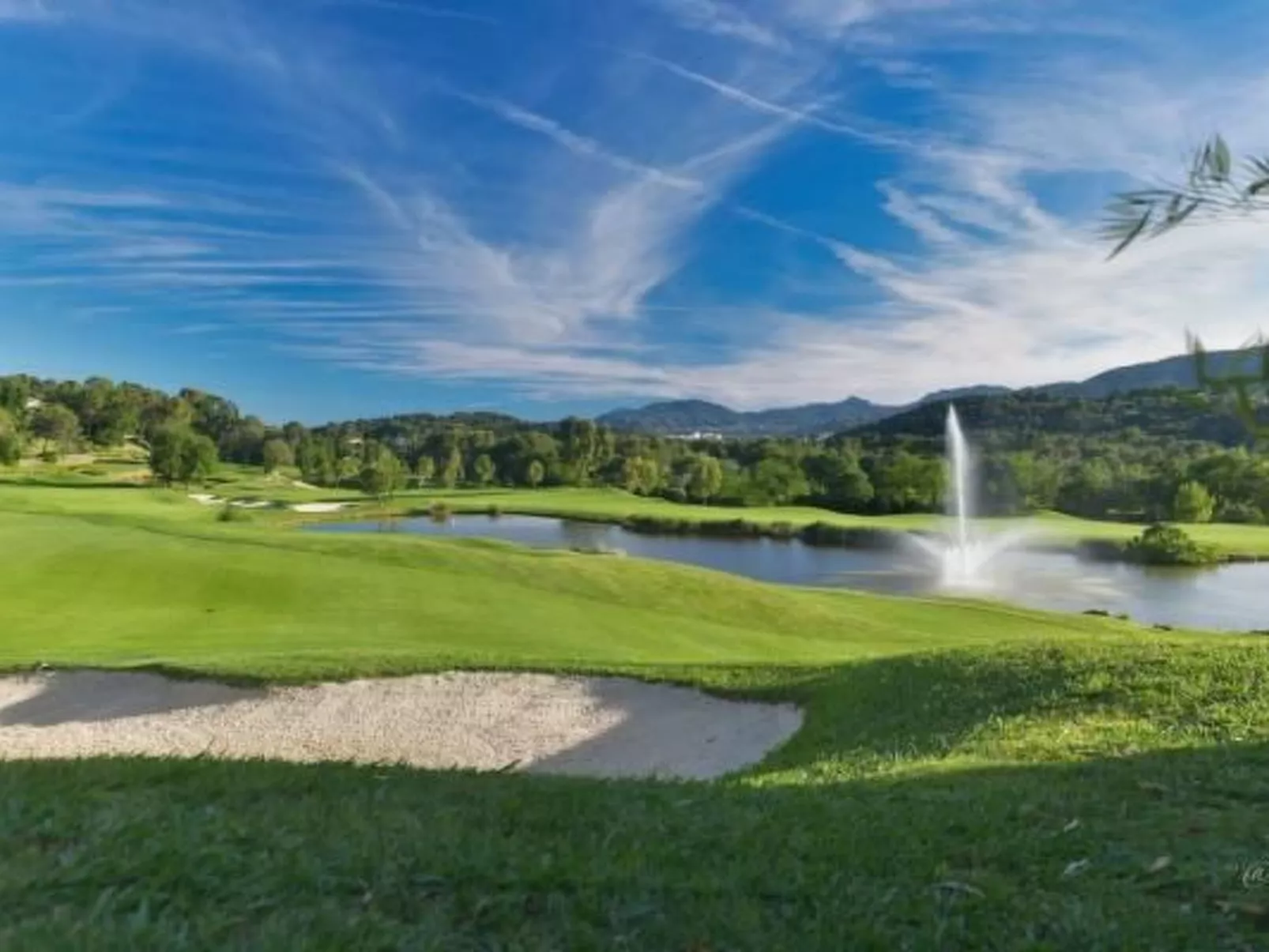 Moderne Wohnung in Mougins mit eigenem Garten-Image-tags.info