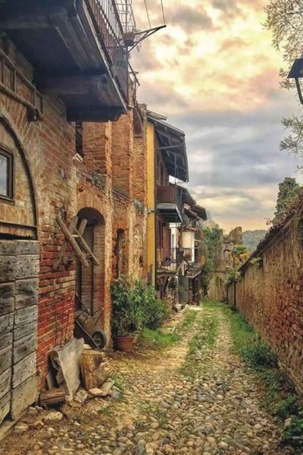 Wohnung in Brusasco mit Garten, Terrasse und Grill