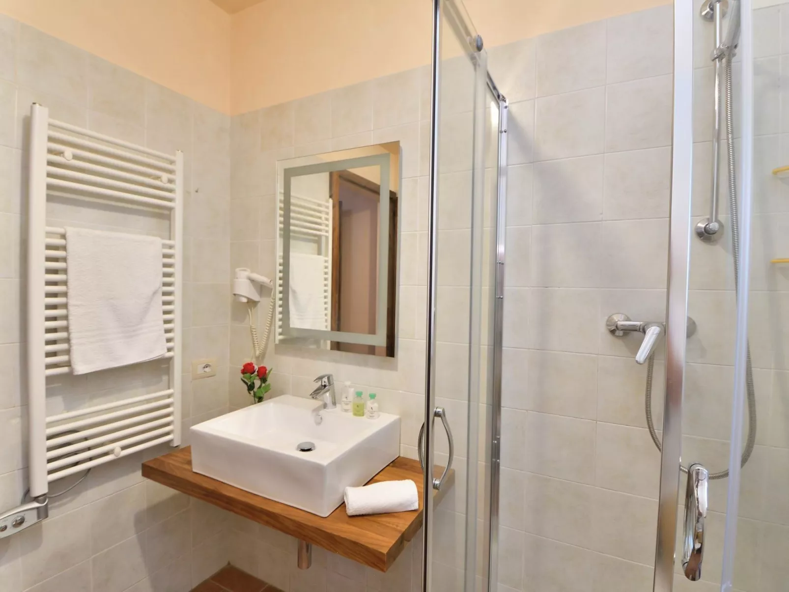 Villa Bellaria mit Pool und Klimaanlage-Binnen