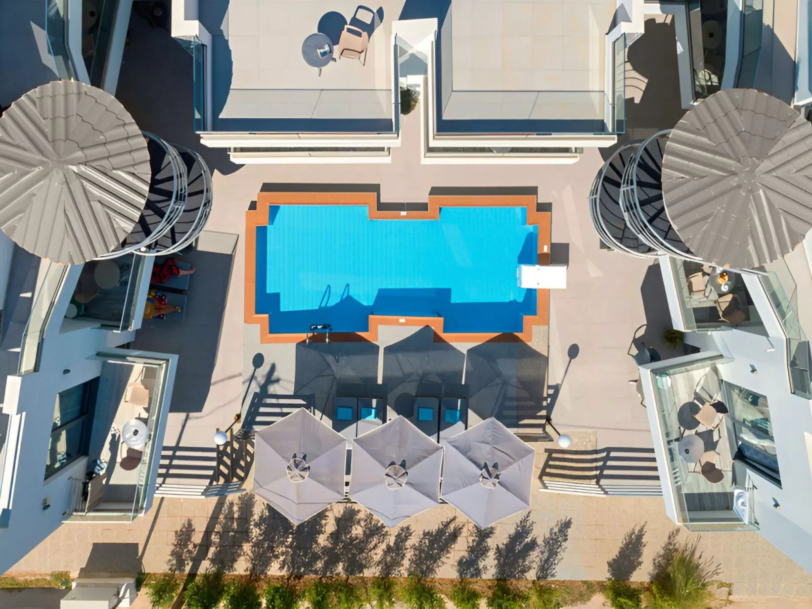 Pnoe Beachside Studio