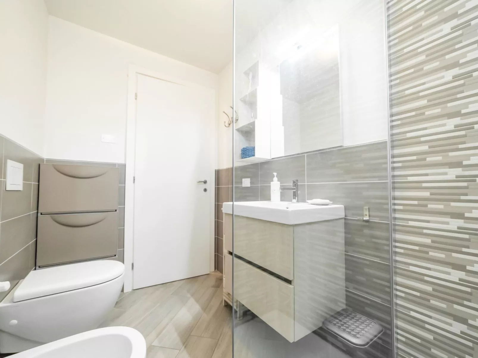 Perla Abernathy - Haus mit Pool und Garten