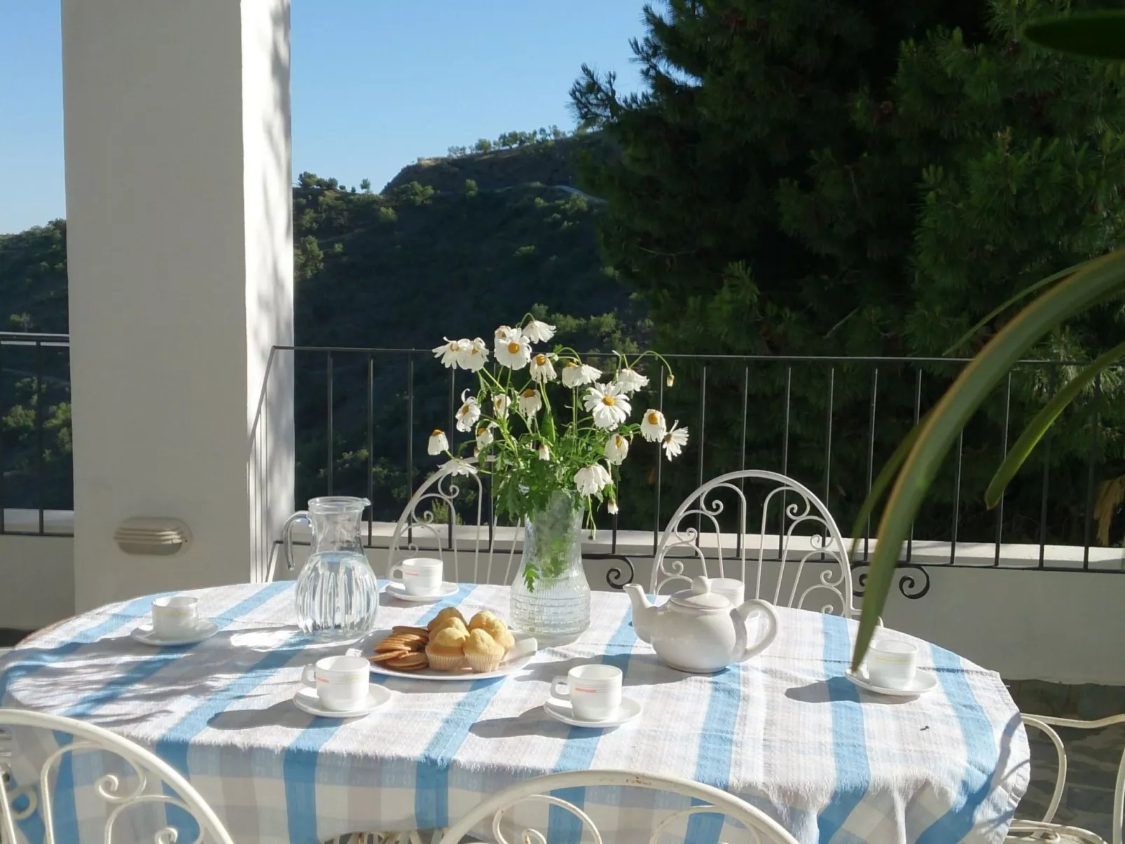 Berg- und Strandurlaub südlich von Granada