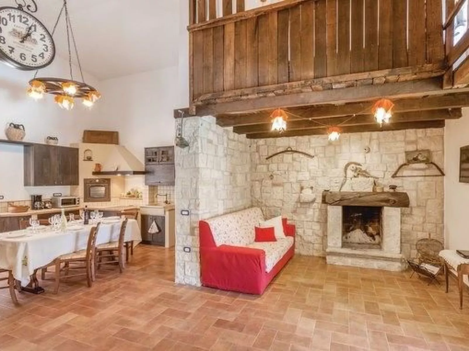 Bauernhaus im grünen Sannio mit Schwimmbad-Binnen