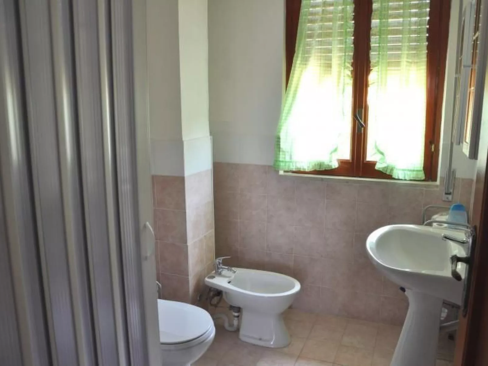 Für 4 Personen 90qm Agnone Bagni-Binnen