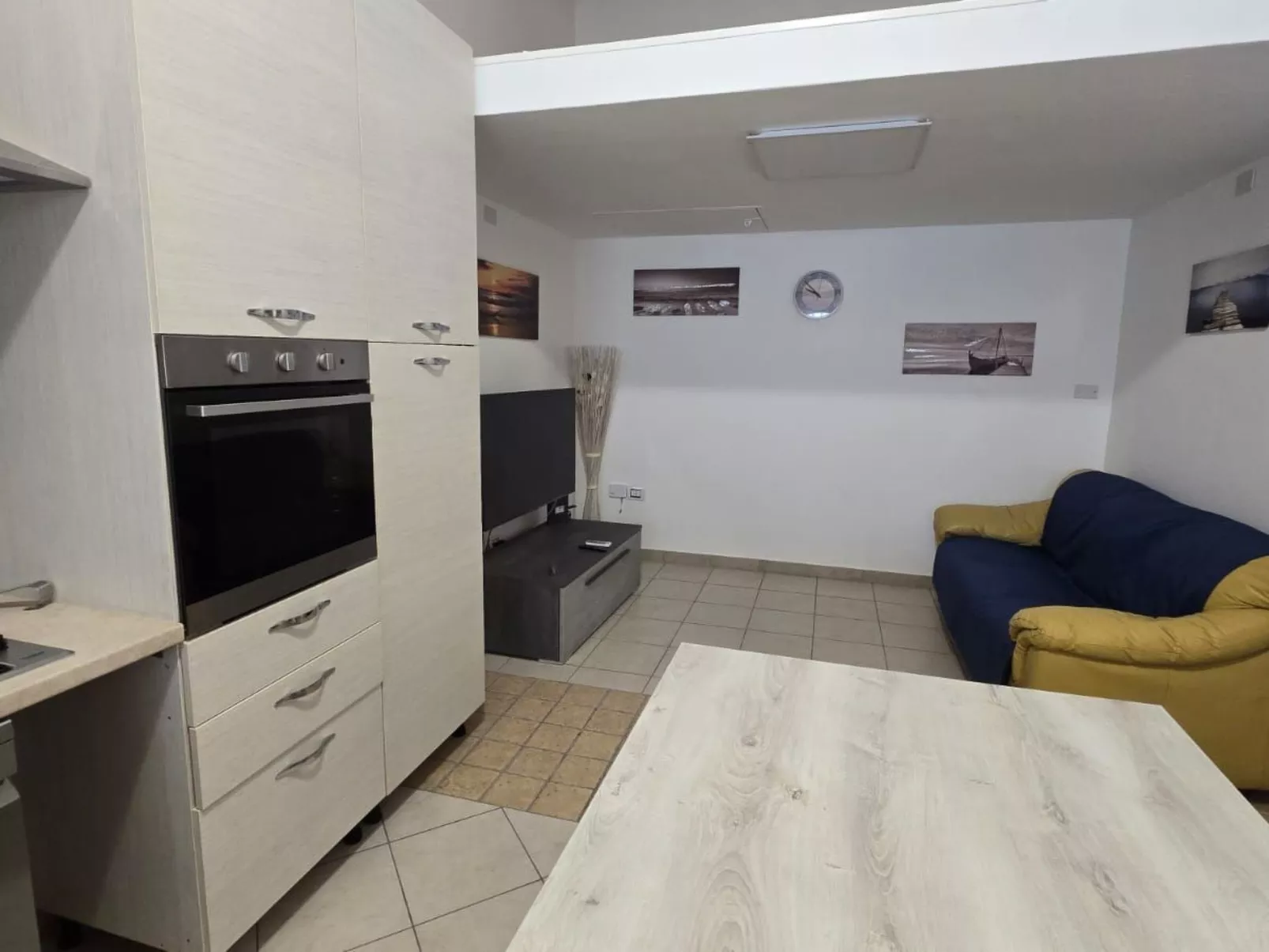 Miky's Home mit Patio und Veranda mit Innenhof-Image-tags.info