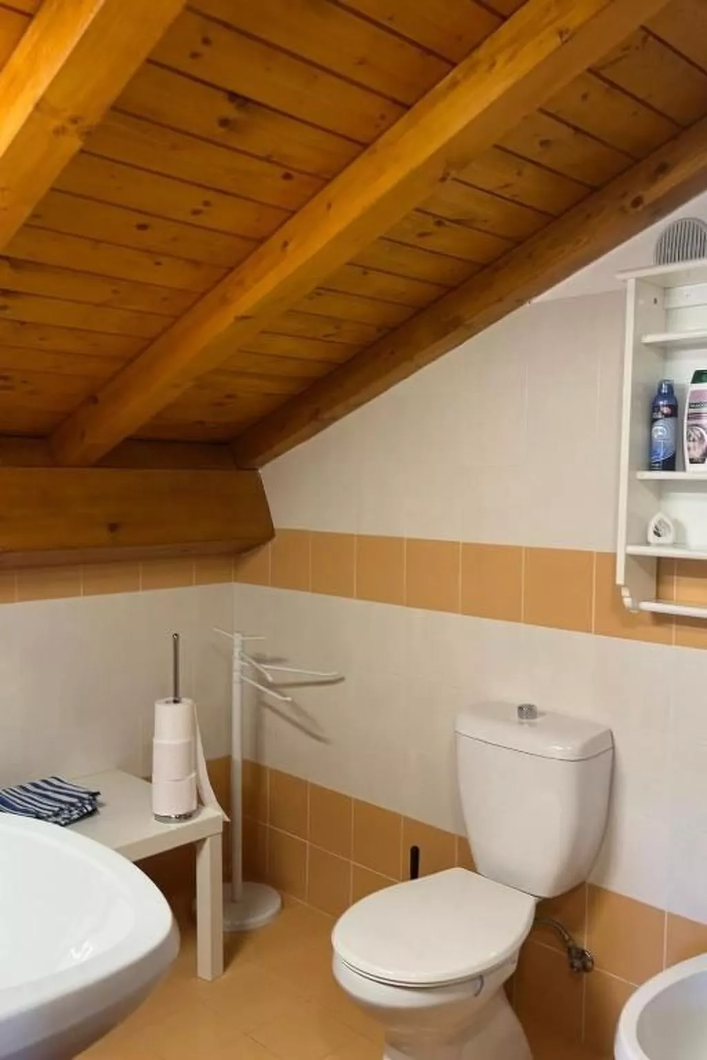 Anwesen "Casa Malù" mit Blick aufs Wasser-Image-tags.info