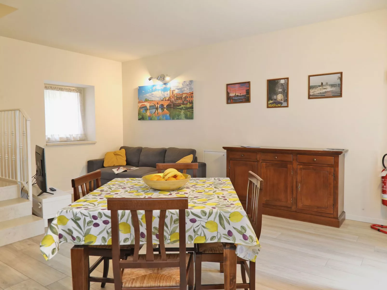 'Vall' mit Privatparkplatz