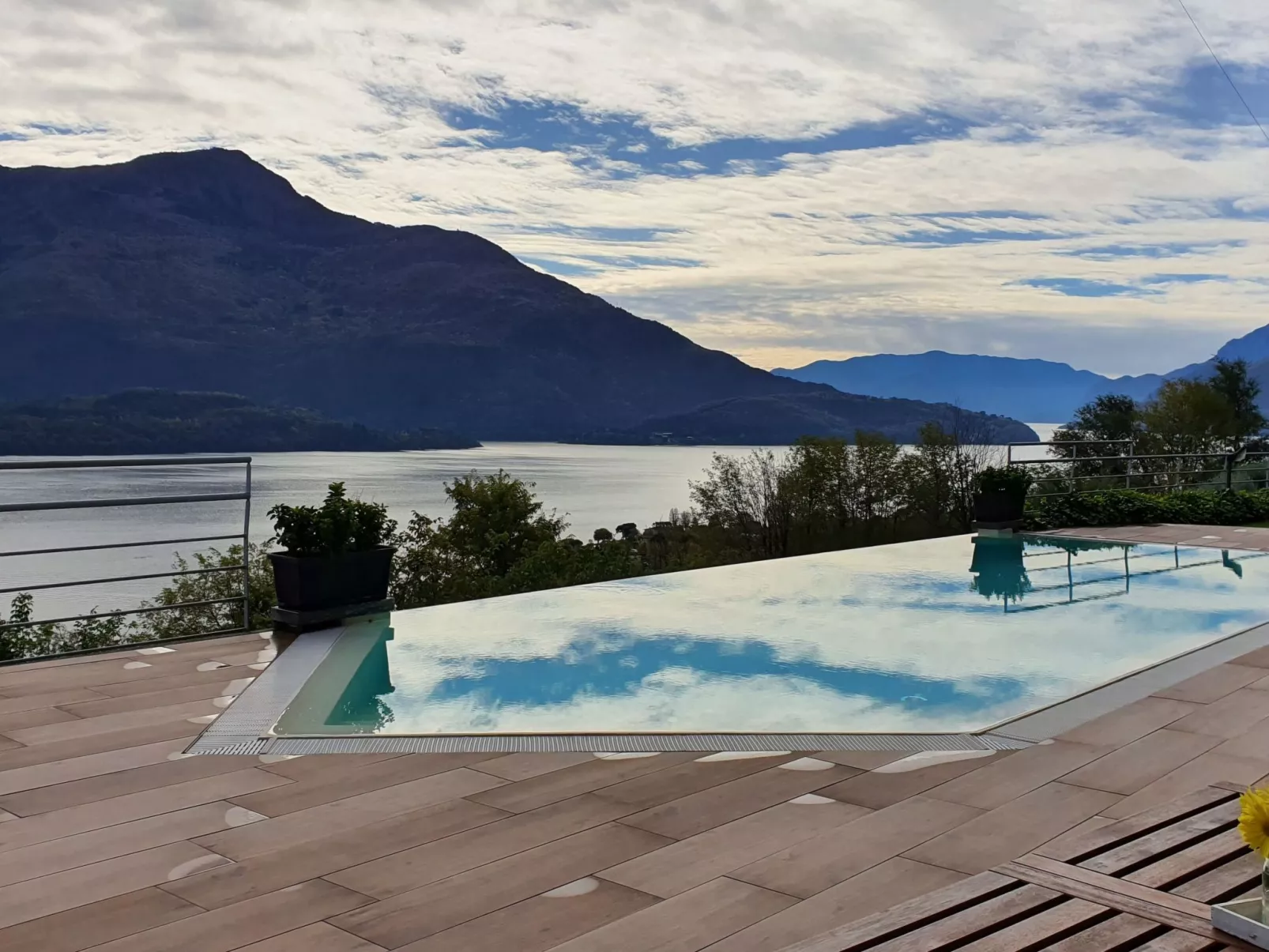 Wohnung mit Privatparkplatz und schöner Aussicht-Image-tags.info