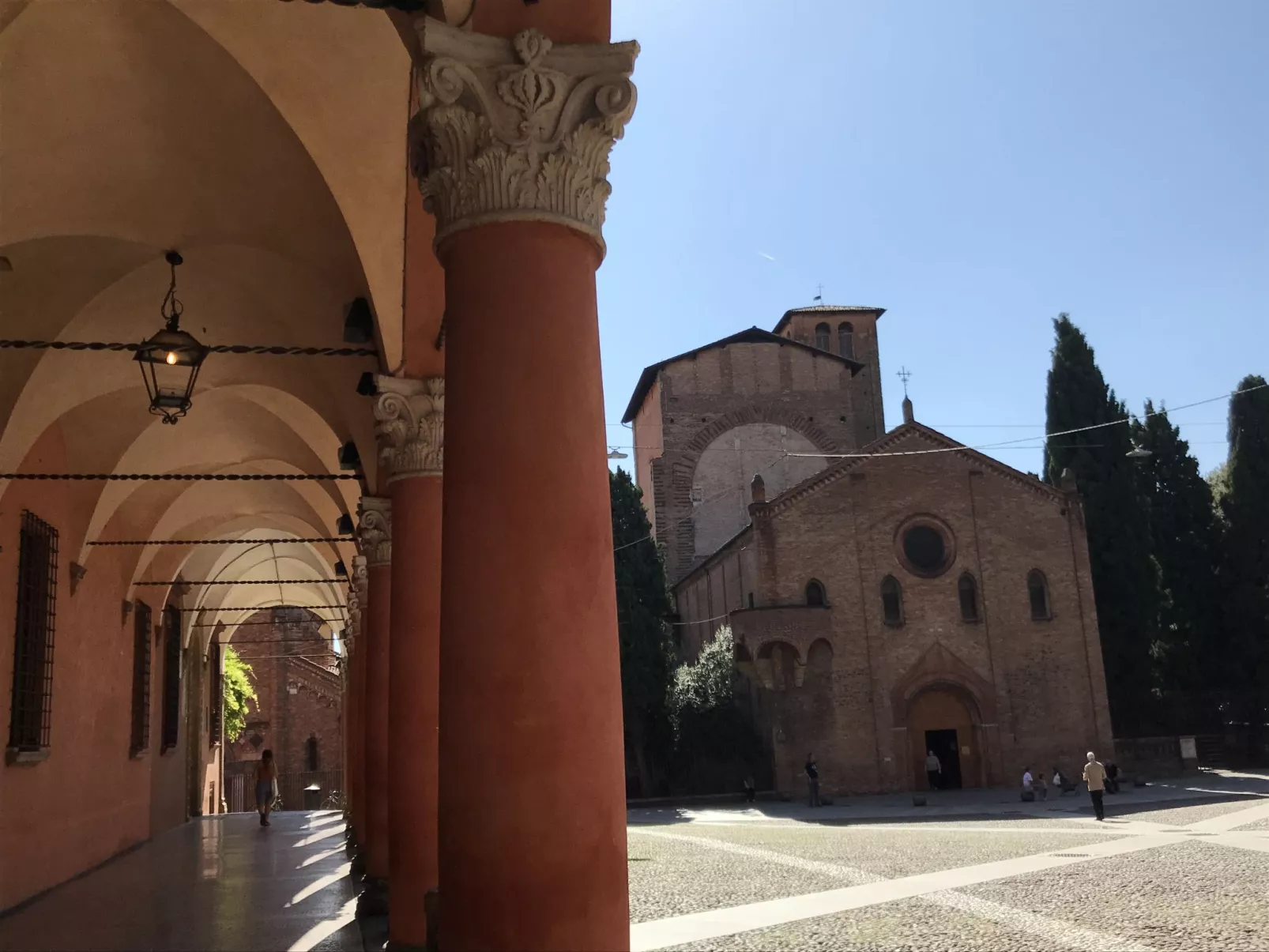 Auf dem Messegelände 14, in der Nähe des Zentrums und gegenüber dem Messegeländ-Omgeving