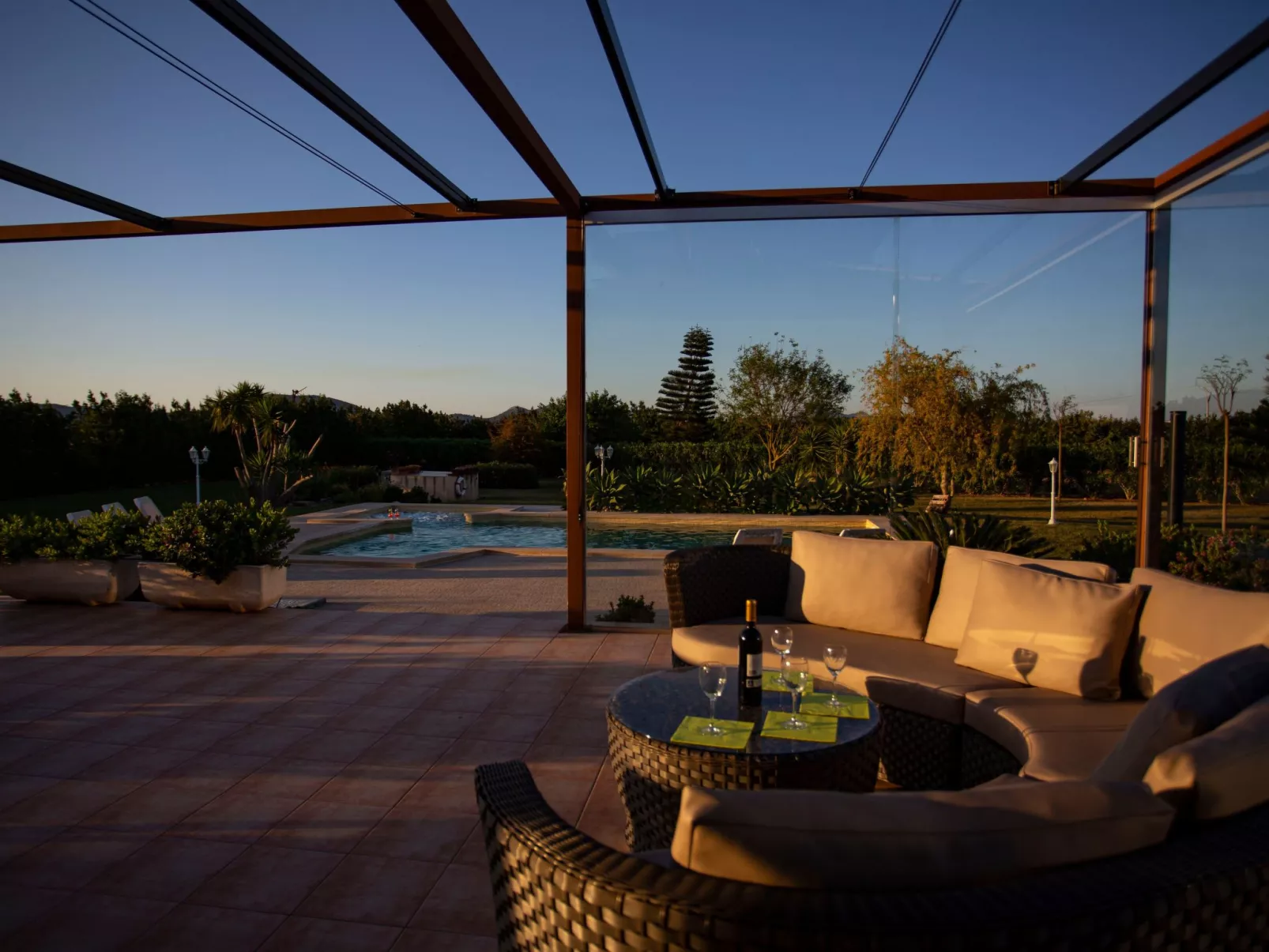 Can Vanrell, mit Schwimmbad, Jacuzzi und Rasenfläche.