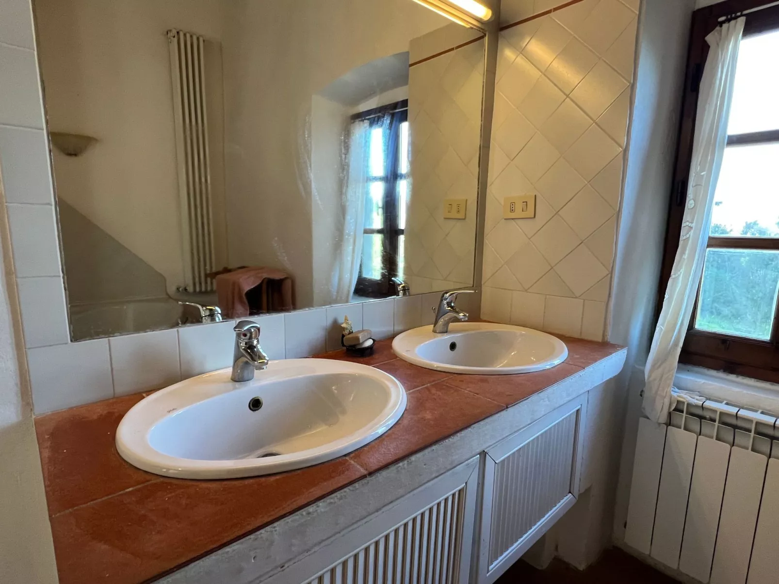 Exklusiv Ferienhaus Elba mit Panorama und Garten-Image-tags.info