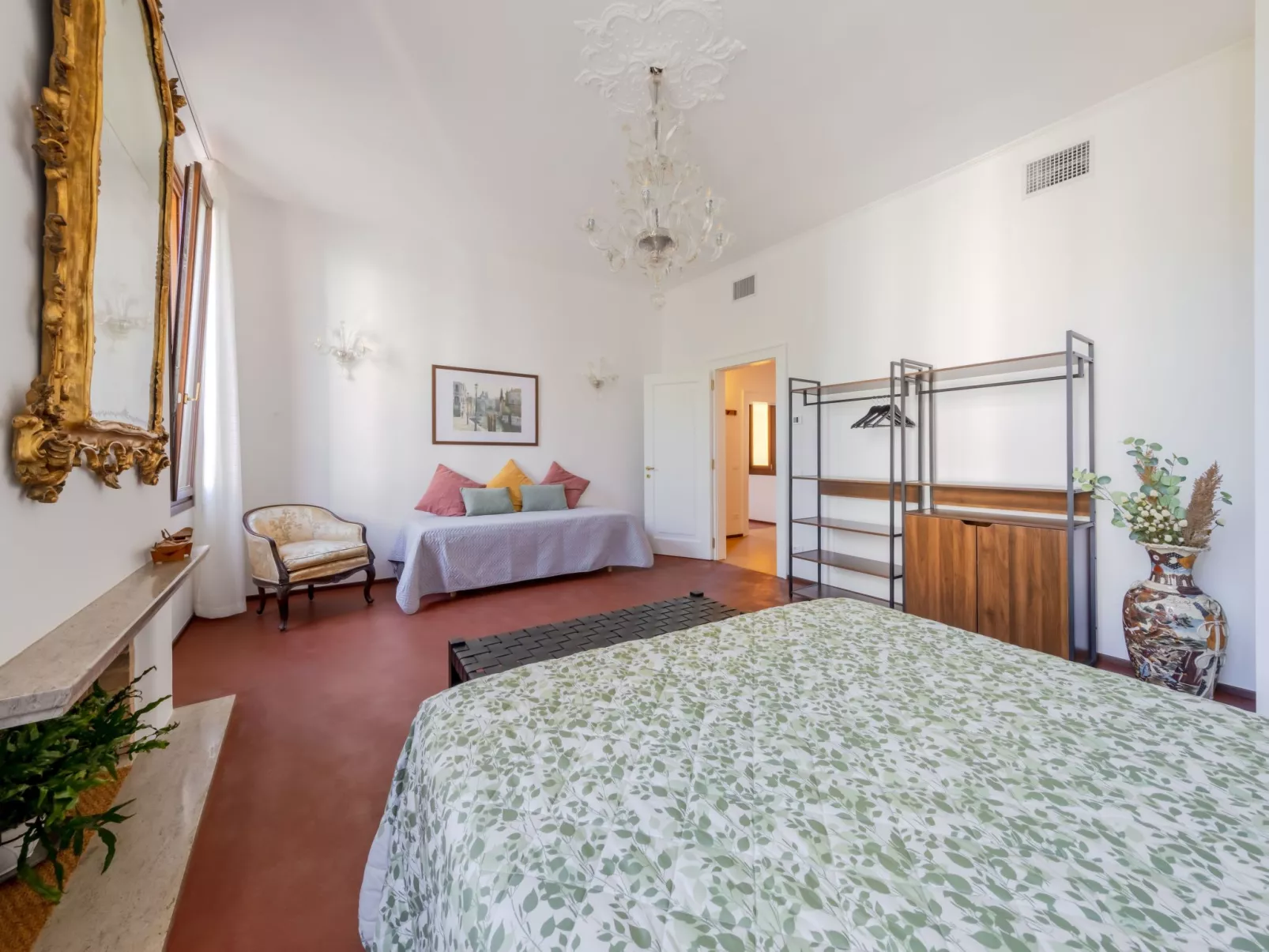 Casa dell'Aviatore große Gartenterrasse-Binnen