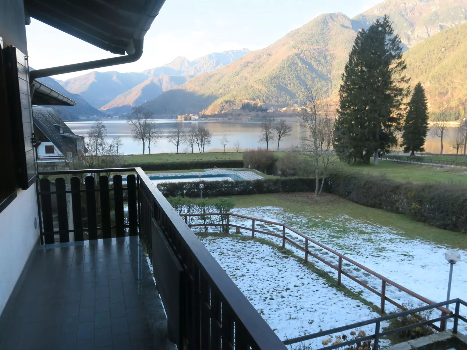 Wohnung mit Balkon mit Seeblick