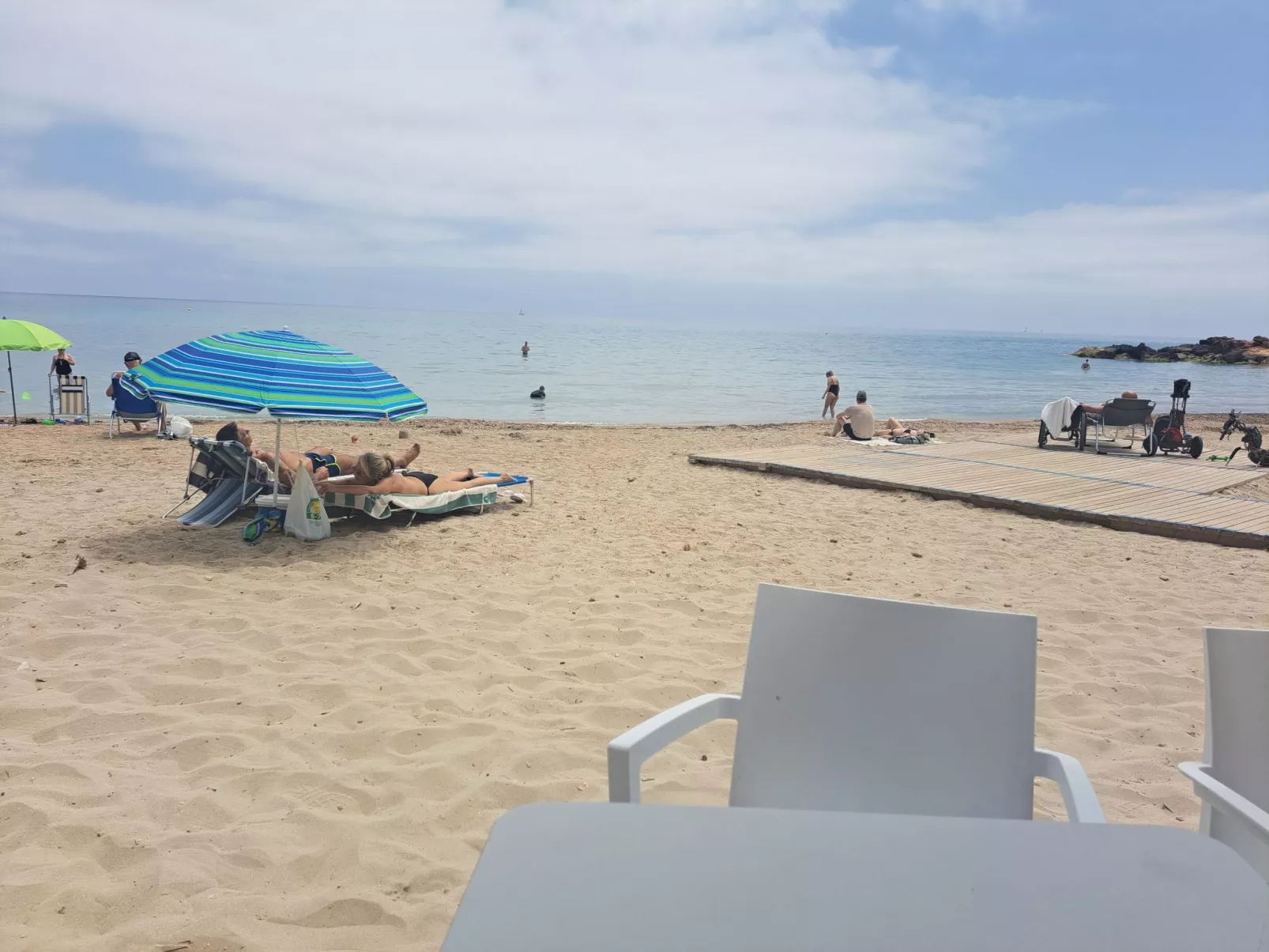 Schönes Appartement mit Grill, Pool und Terrasse