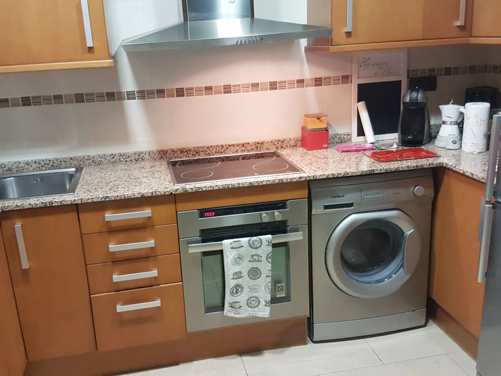 LUXUS APPARTMENT MIT MEERSICHT AUS DER TERRASSE