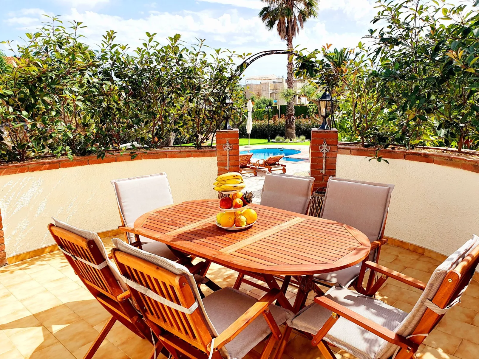 Finca mit eigenem Garten und Grill-Buiten