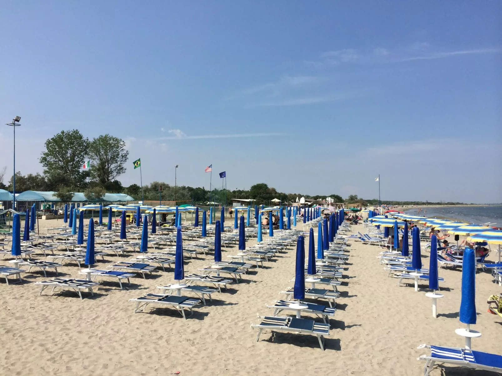 3-Zimmer-Villa, Erdgeschoss, 2 Gärten, Klima