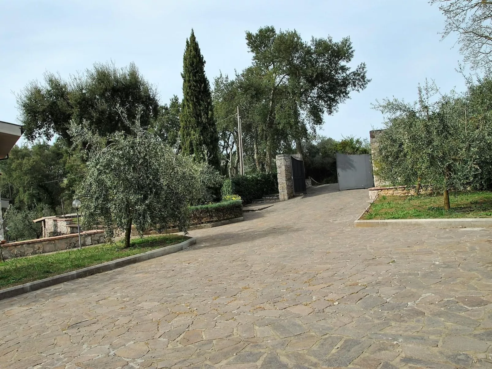 Rustikale Hütte-Buiten