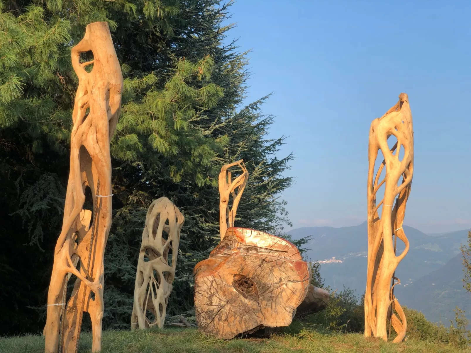 In Panoramalage in Solto Collina-Buiten