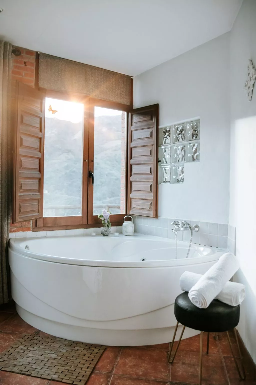 Jacuzzi, Kamin, Grill und spektakuläre Aussicht