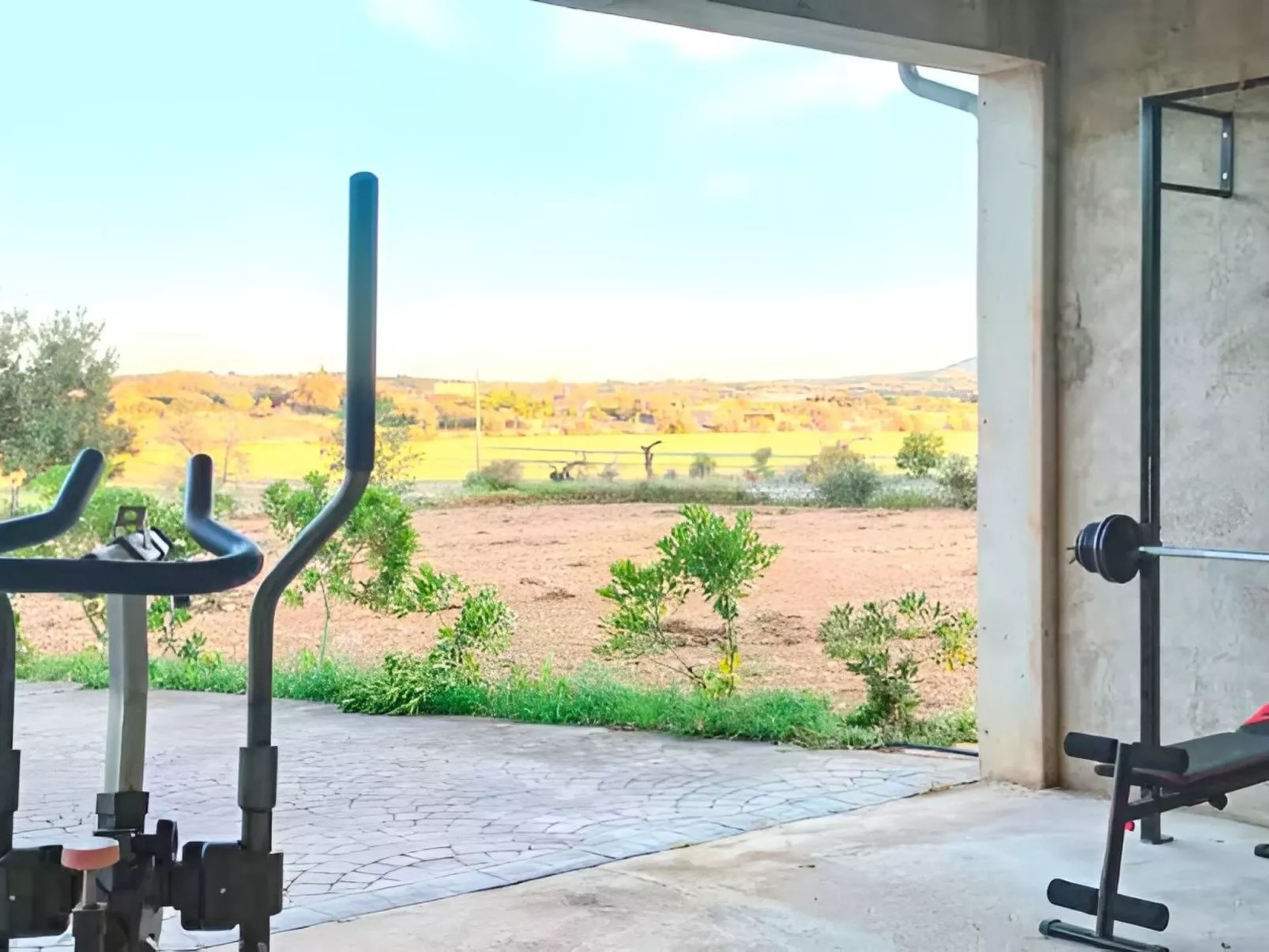 Finca mit großem eingezäunten Pool und Klimaanlage. - Buiten