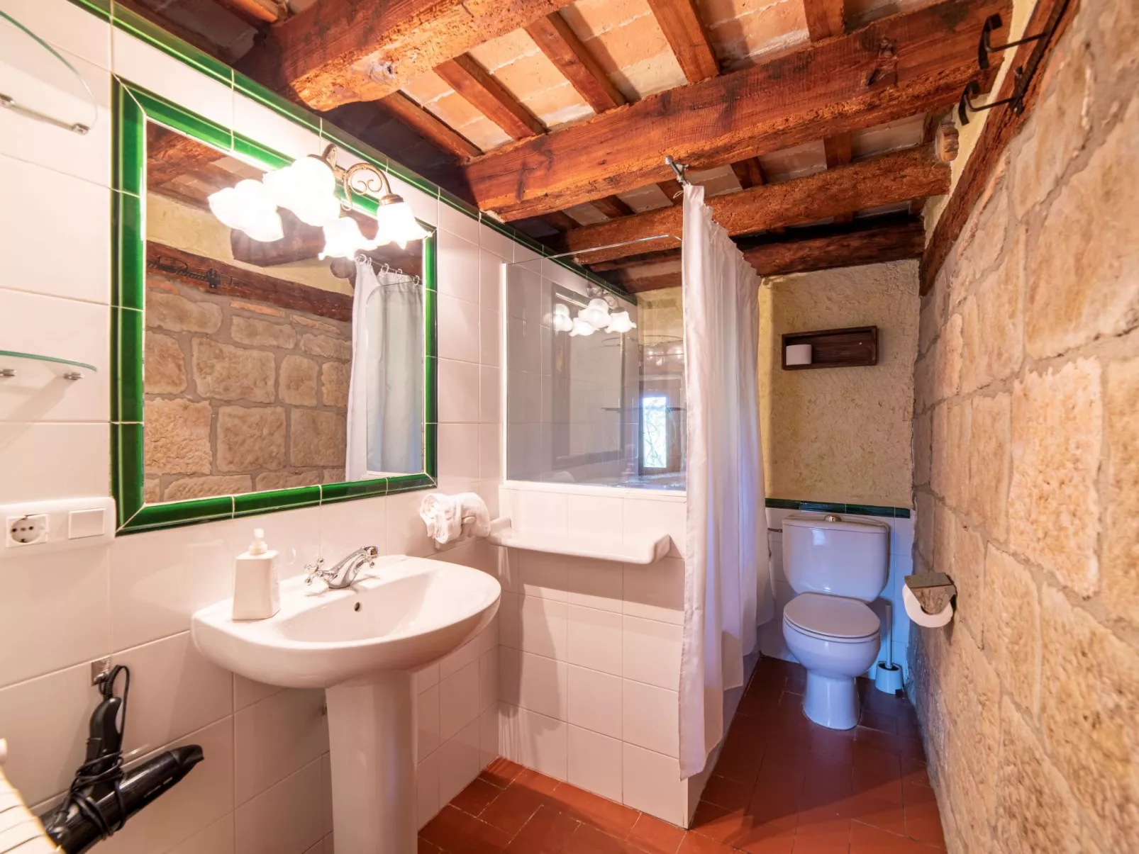 Mit privatem Pool-Binnen