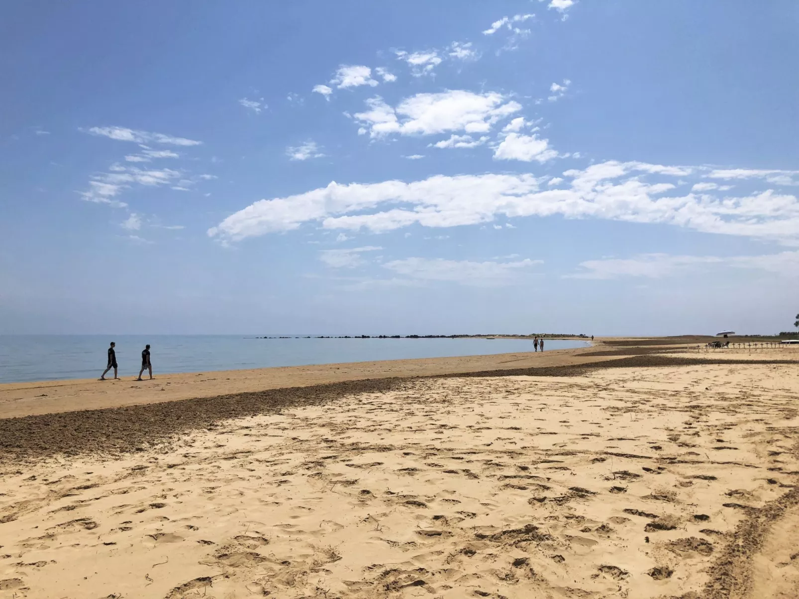 Villa mit Panoramablick auf das Meer, umgeben von der Natur-Omgeving