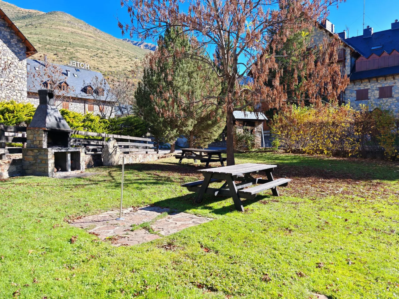 Wohnung mit Terrasse Herbasabina 1 Vall de Boí - Buiten