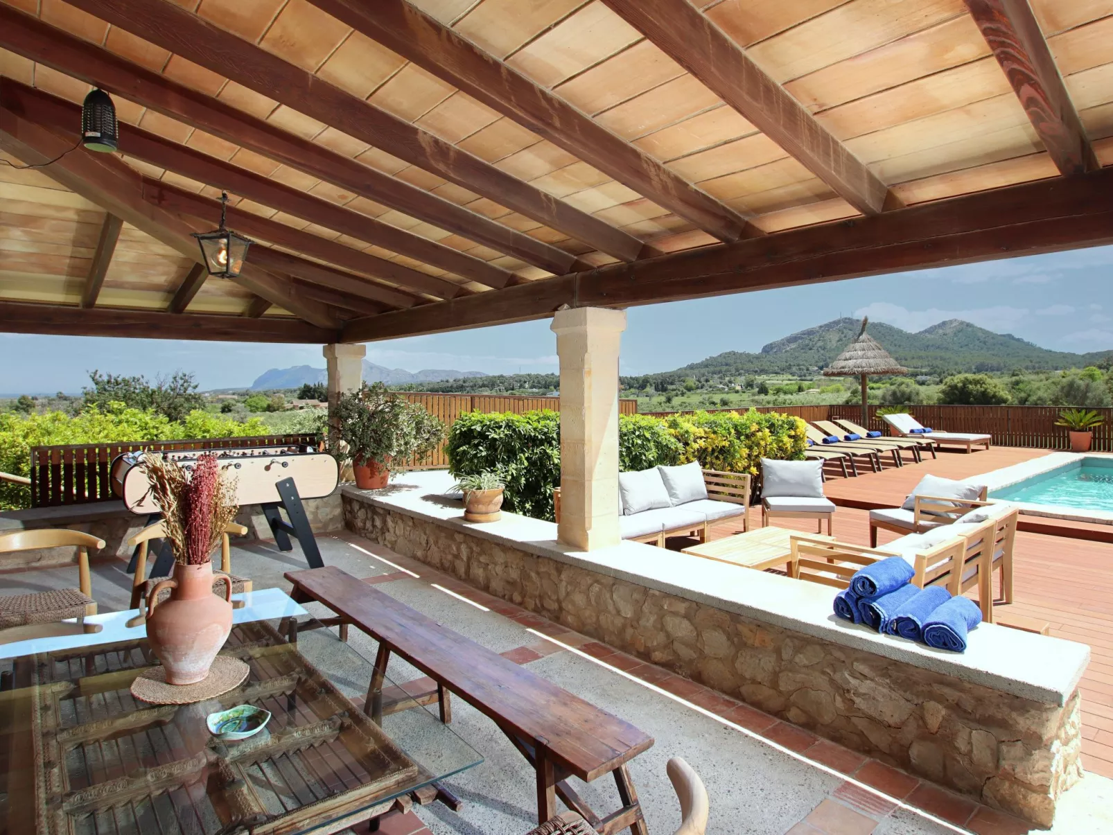 Große Villa auf dem Lande in der Nähe von Pollensa.