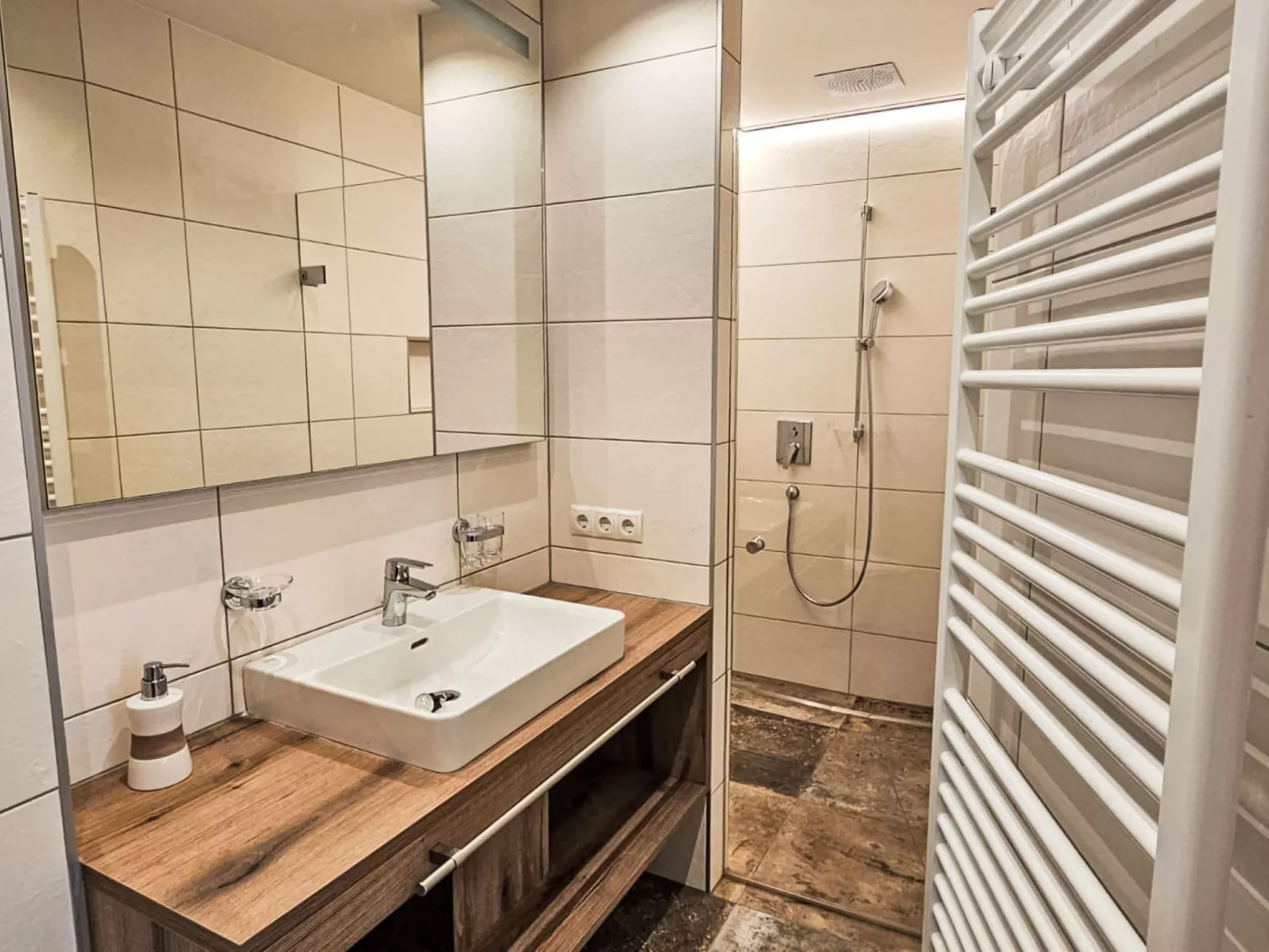 Home Dachsbau-Binnen