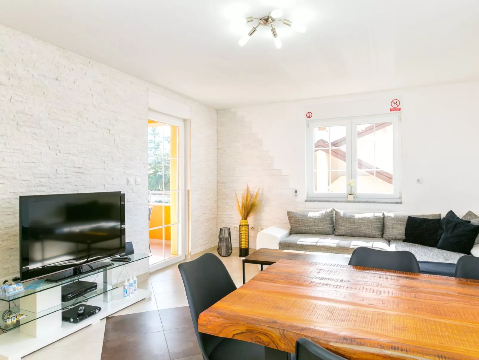 "Borka Regi" mit Balkon