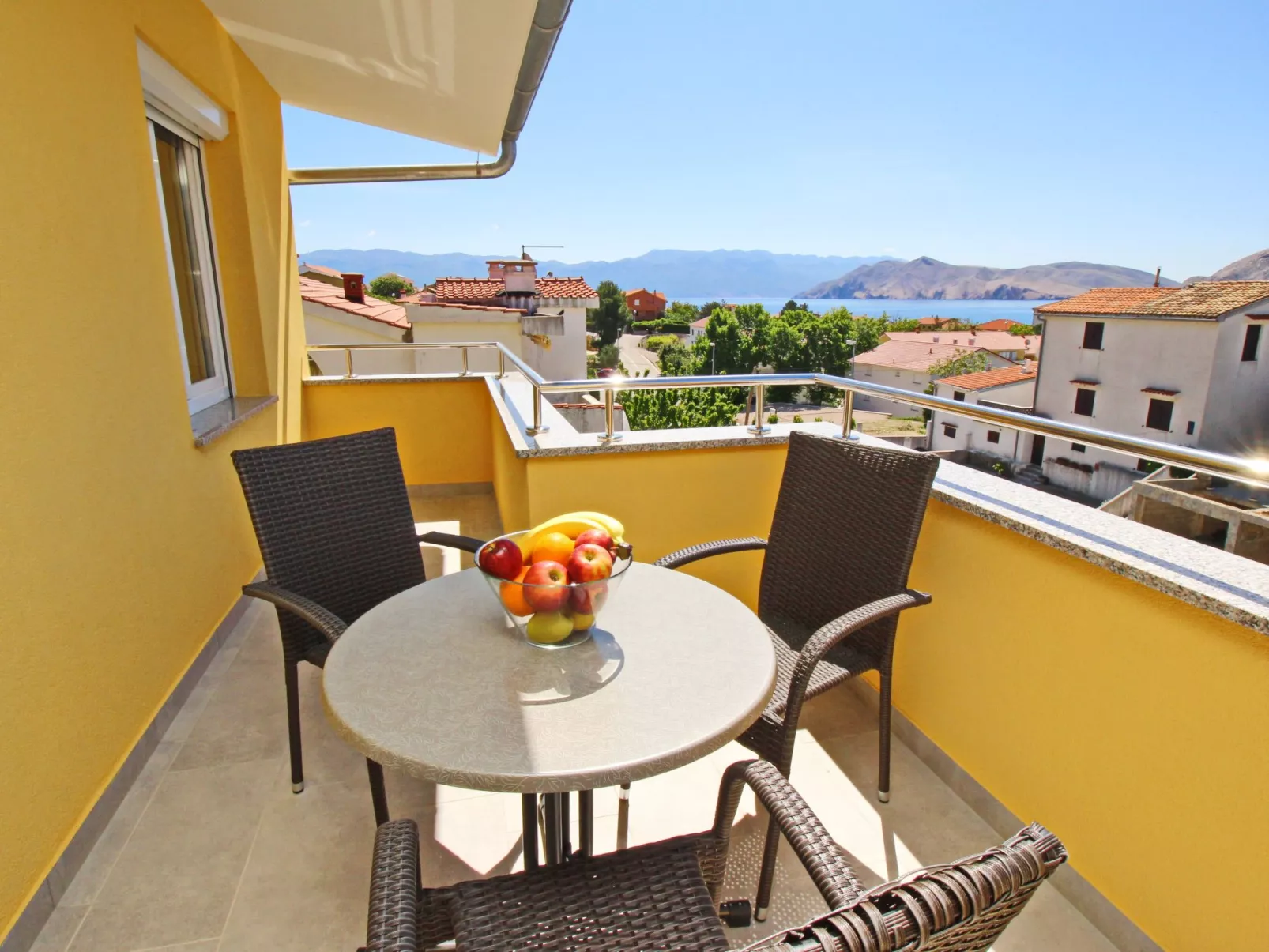 Modern eingerichtete Apartment für 2 Personen, Klimatisiert, freie Parkplatz un