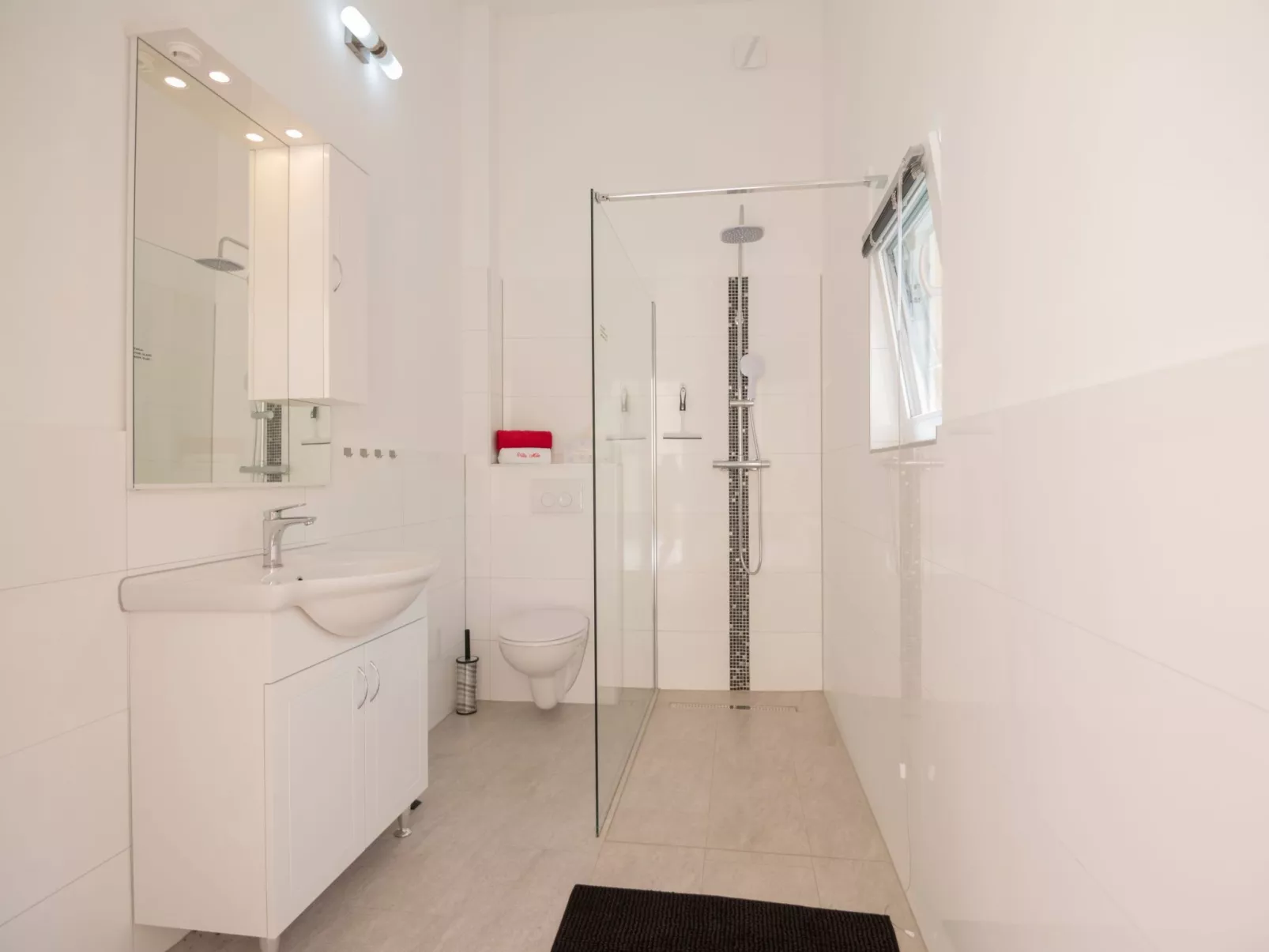 Villa "Mile" mit beheiztem Pool, Grill und Terrasse